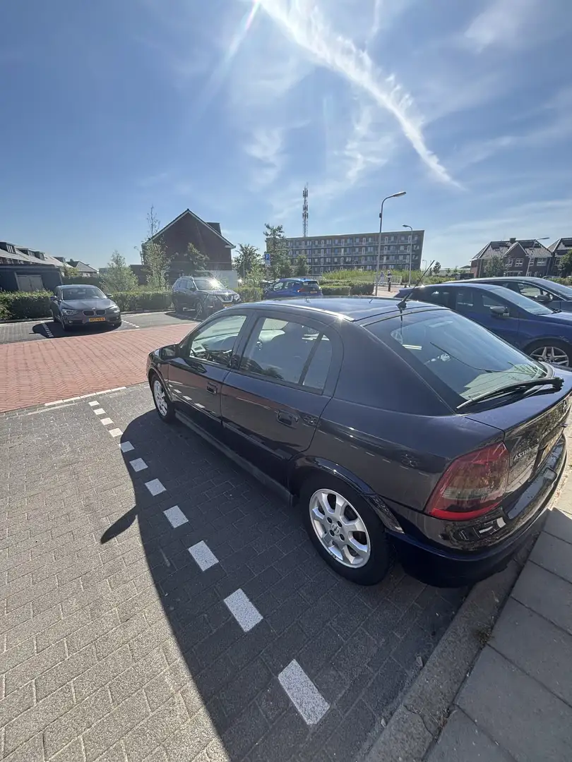 Opel Astra 1.6 Njoy - 1