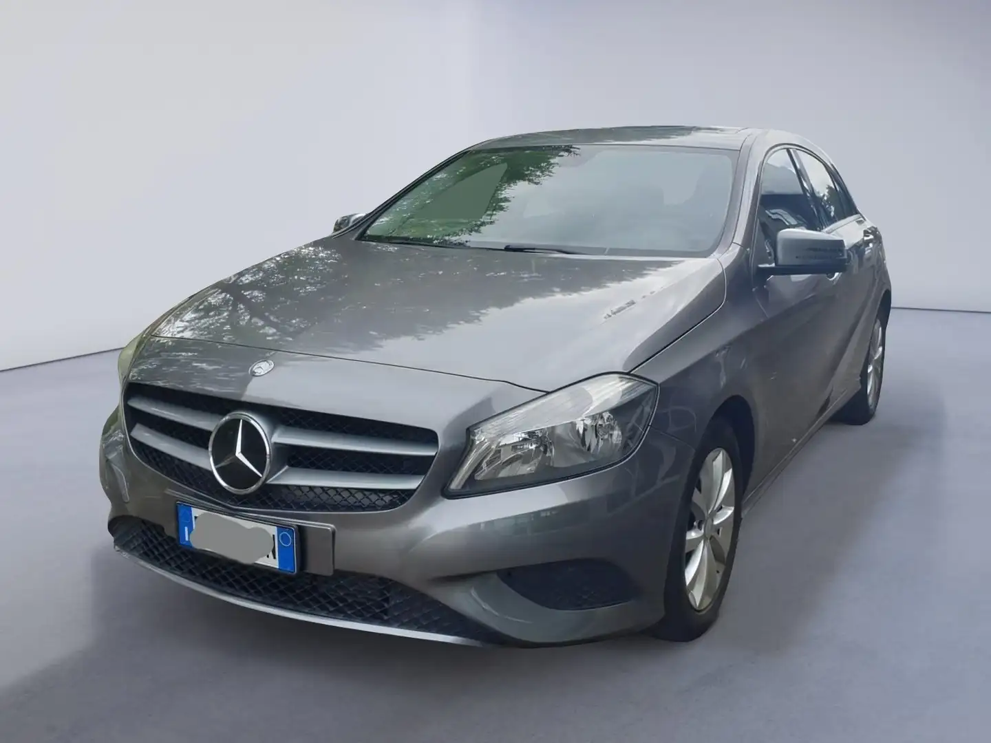 Mercedes-Benz A 180 Klasse-A 180 1.6 122 CV Gris - 1