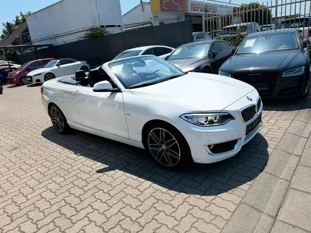 BMW 225 Cabrio 225 d LuxuryLine*Bi-XENON*NAVI*LEDER