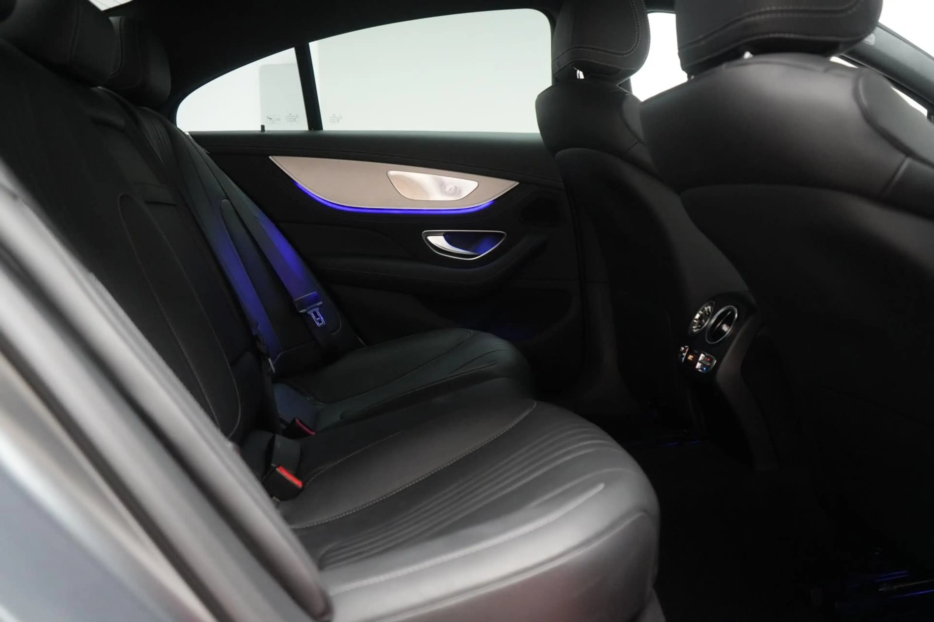 Mercedes-Benz CLS 400 d 4Matic 9G-Tronic AMG Leder/Distronic/B — photo 9