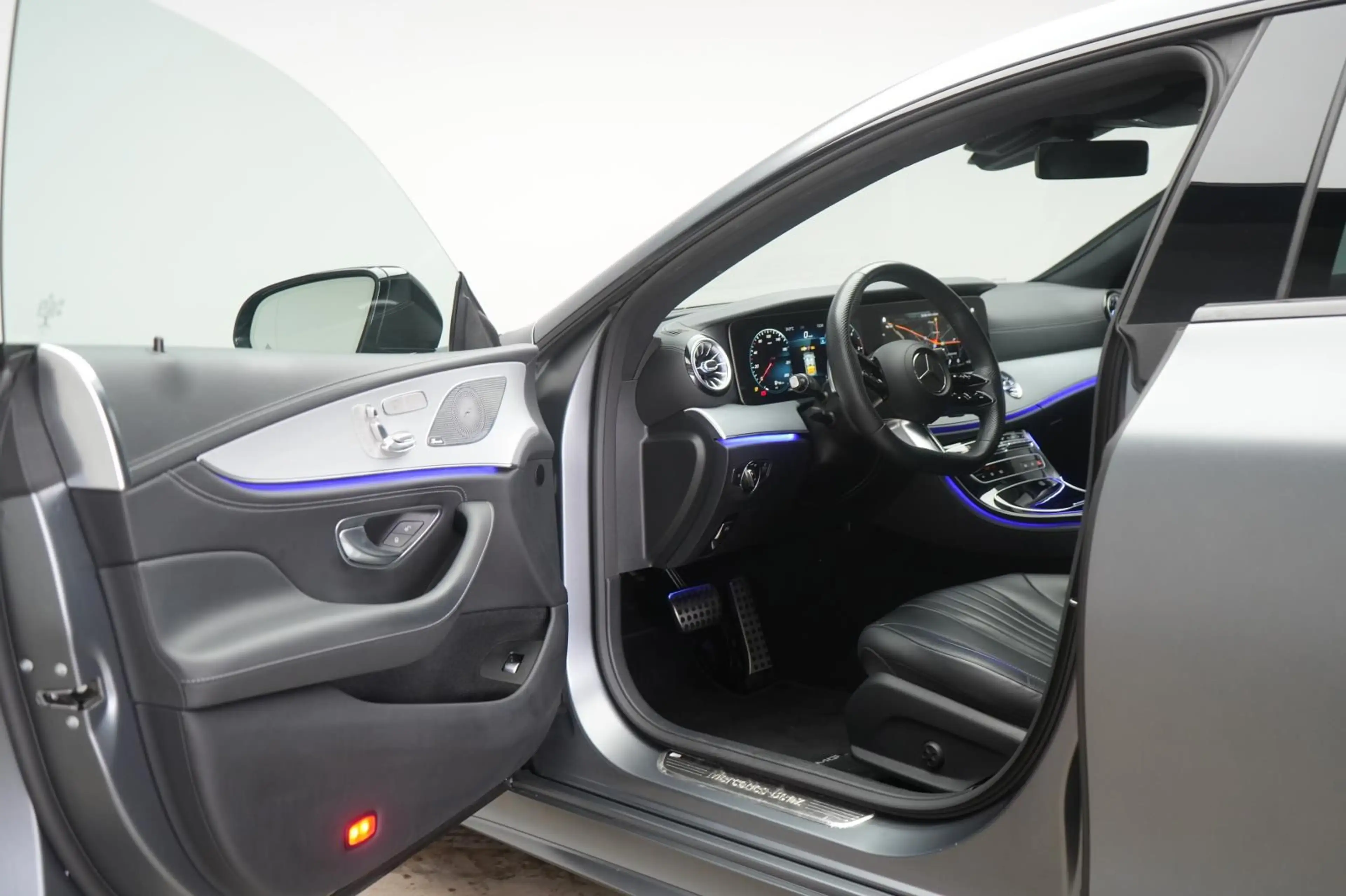 Mercedes-Benz CLS 400 d 4Matic 9G-Tronic AMG Leder/Distronic/B — photo 12