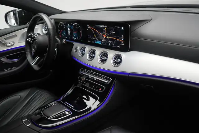 Mercedes-Benz CLS view 8