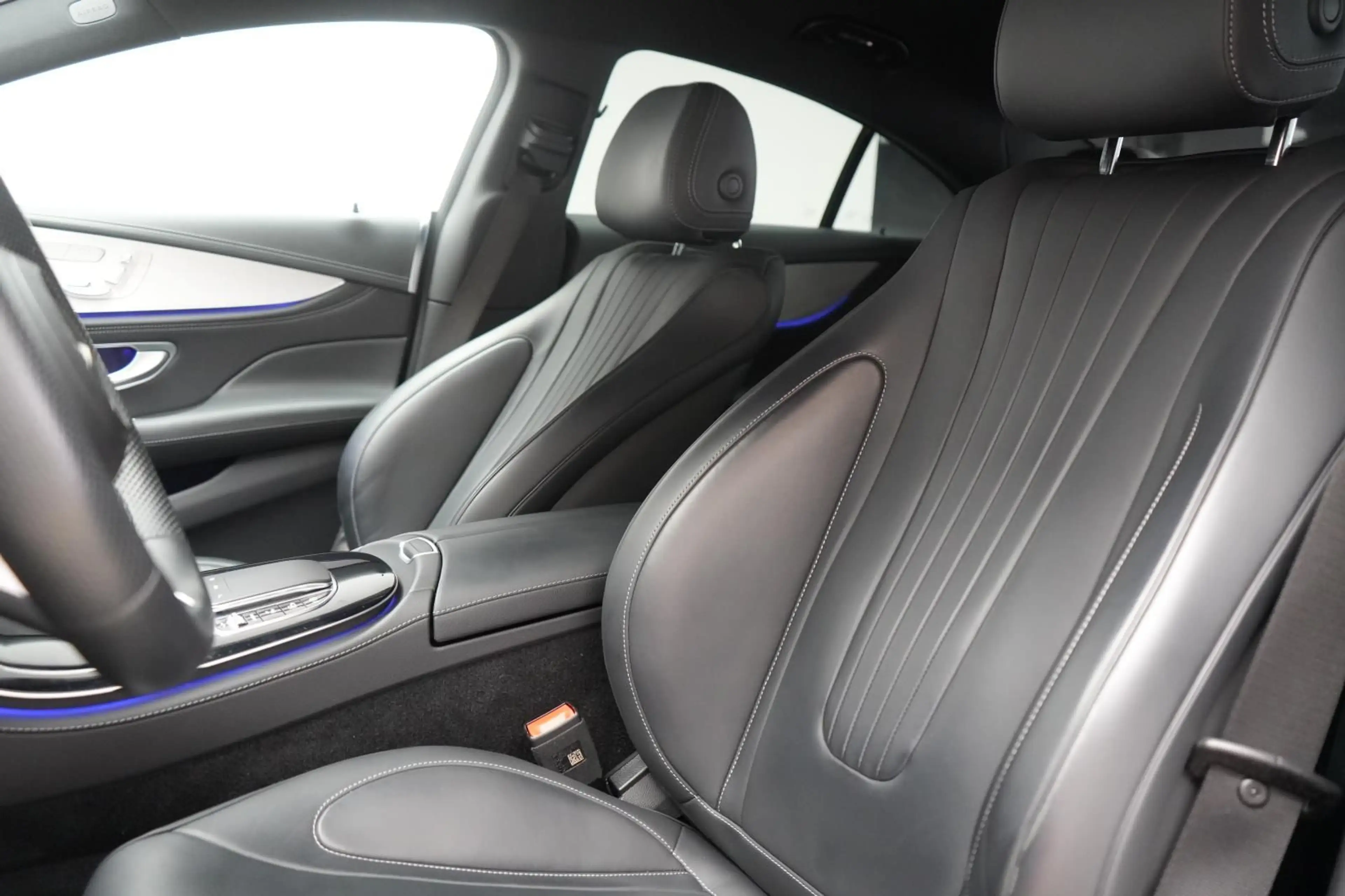 Mercedes-Benz CLS 400 d 4Matic 9G-Tronic AMG Leder/Distronic/B — photo 11