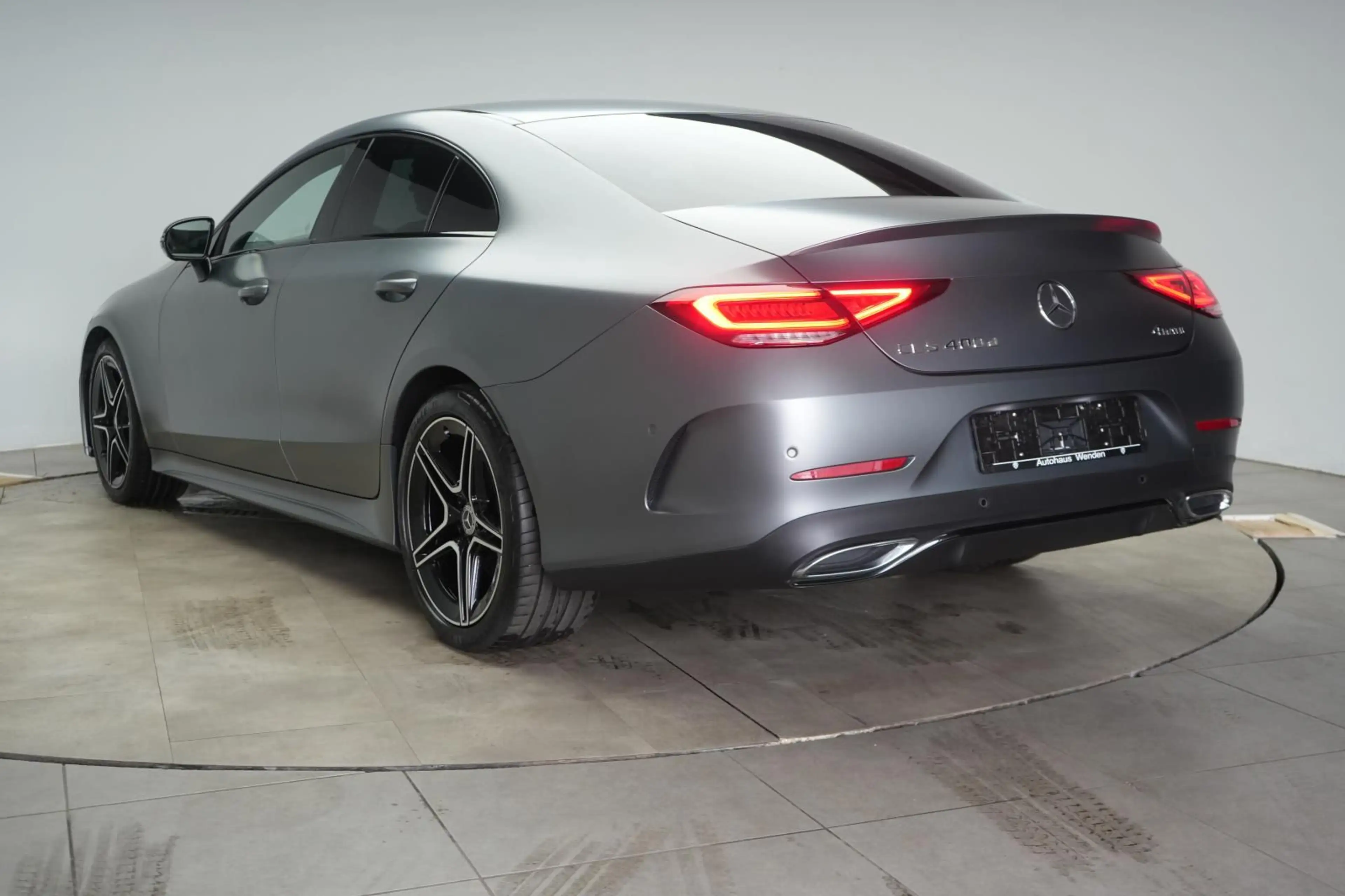 Mercedes-Benz CLS 400 d 4Matic 9G-Tronic AMG Leder/Distronic/B — photo 6