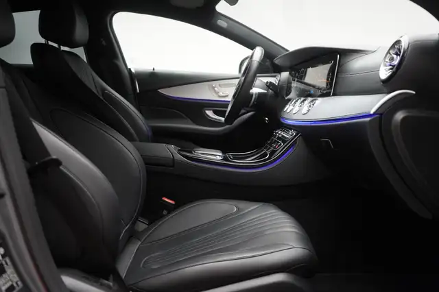Mercedes-Benz CLS view 7