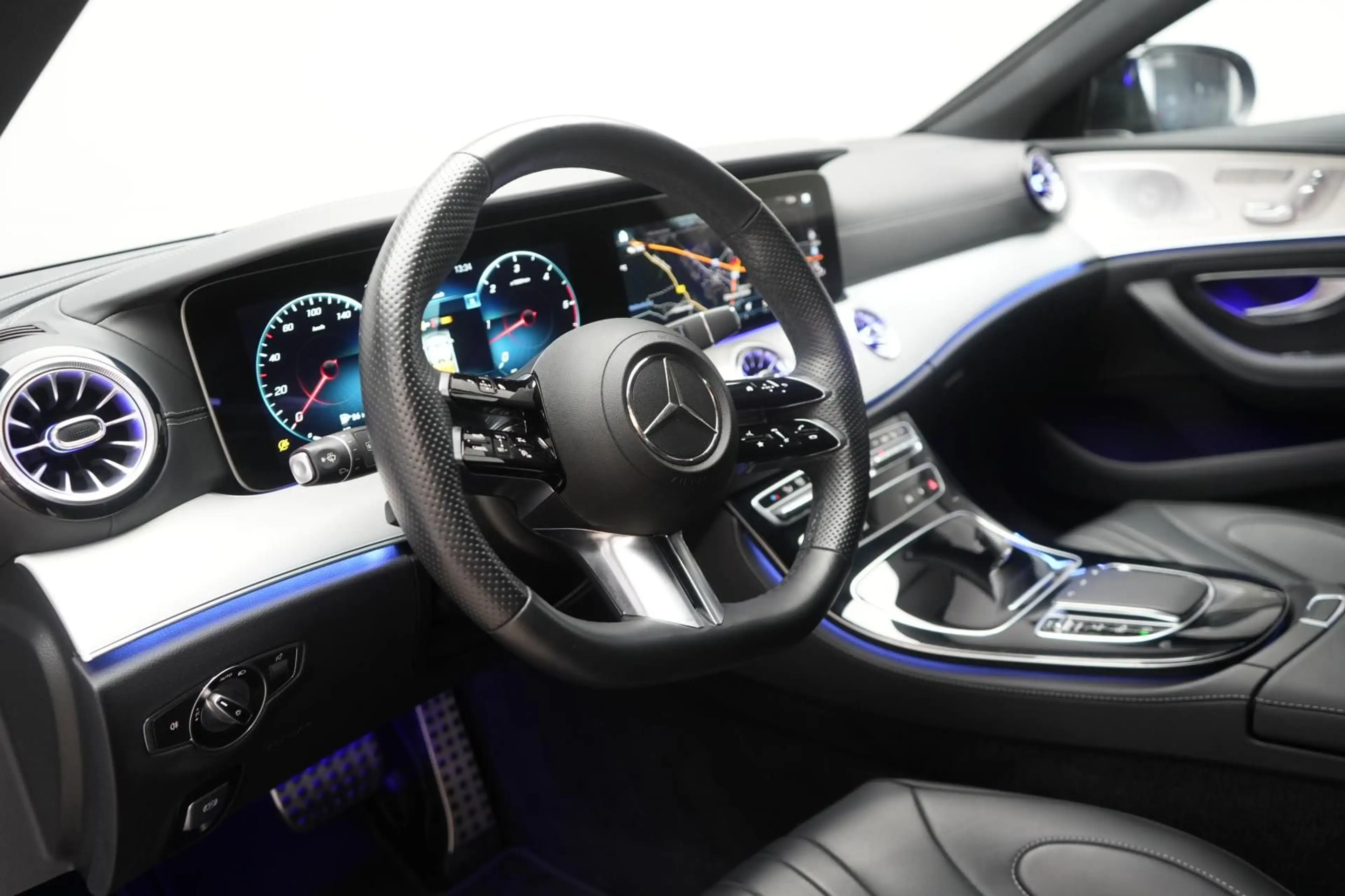 Mercedes-Benz CLS 400 d 4Matic 9G-Tronic AMG Leder/Distronic/B — photo 13