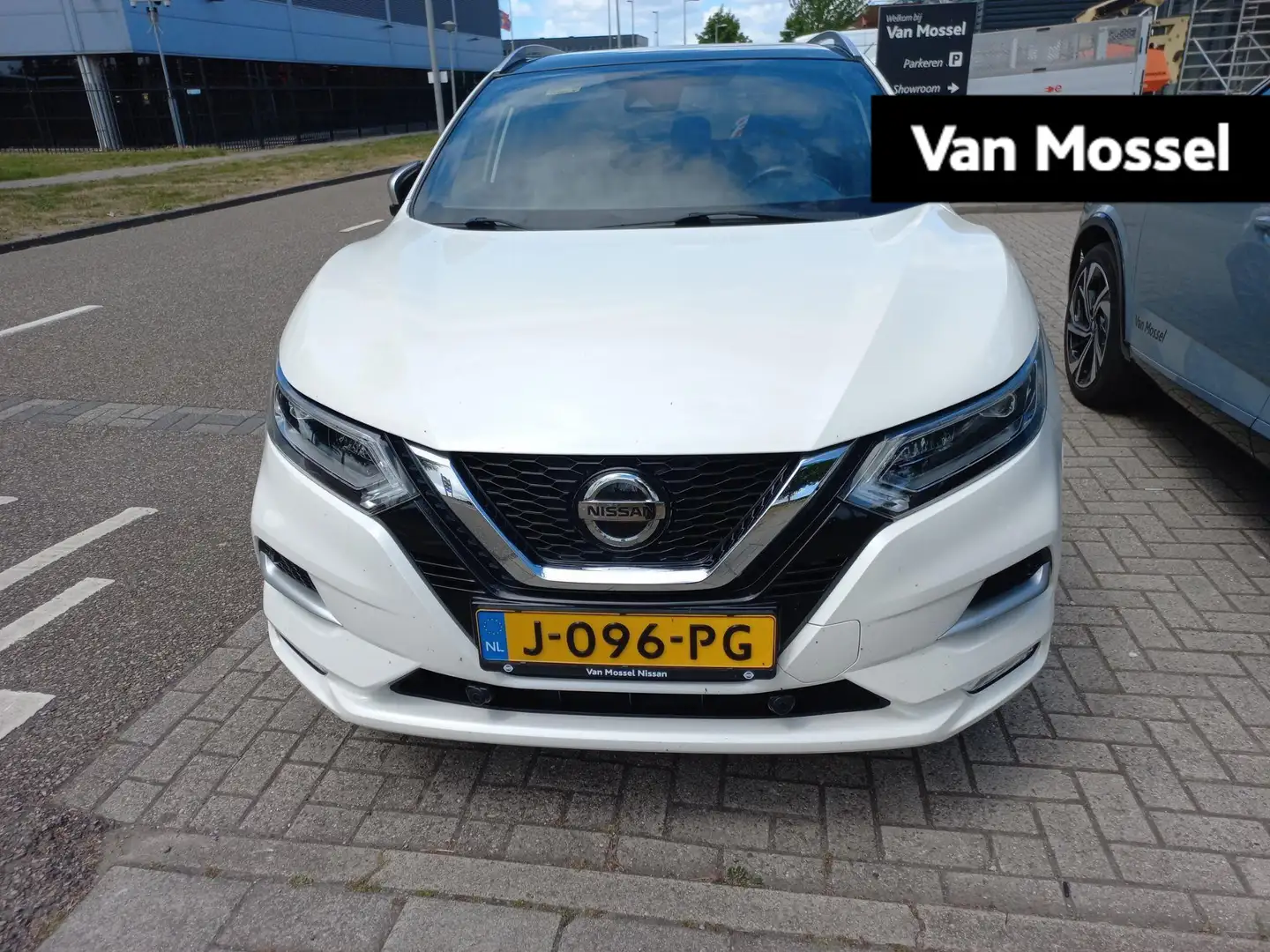 Nissan Qashqai 1.3 DIG-T Tekna + | Nappa lederen stoelen | Stoelv Blanco - 1