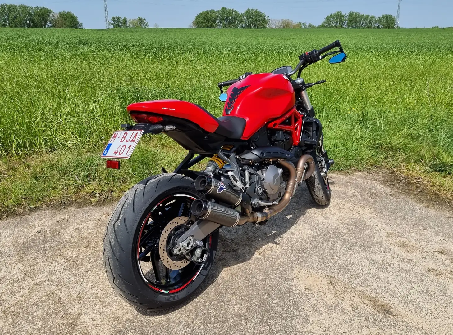 Ducati Monster 821 Rouge - 1
