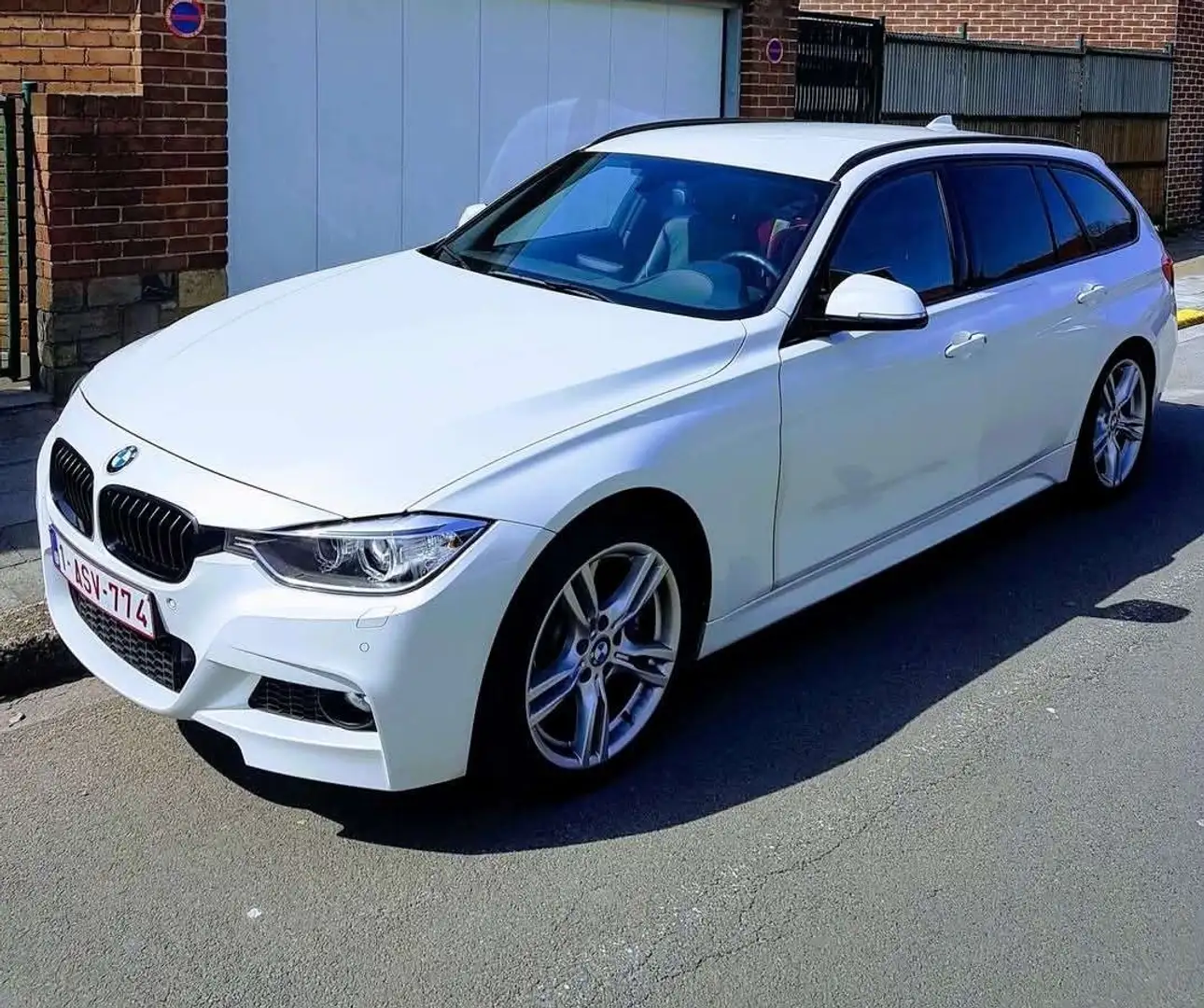 BMW 330 Touring dXA - 2