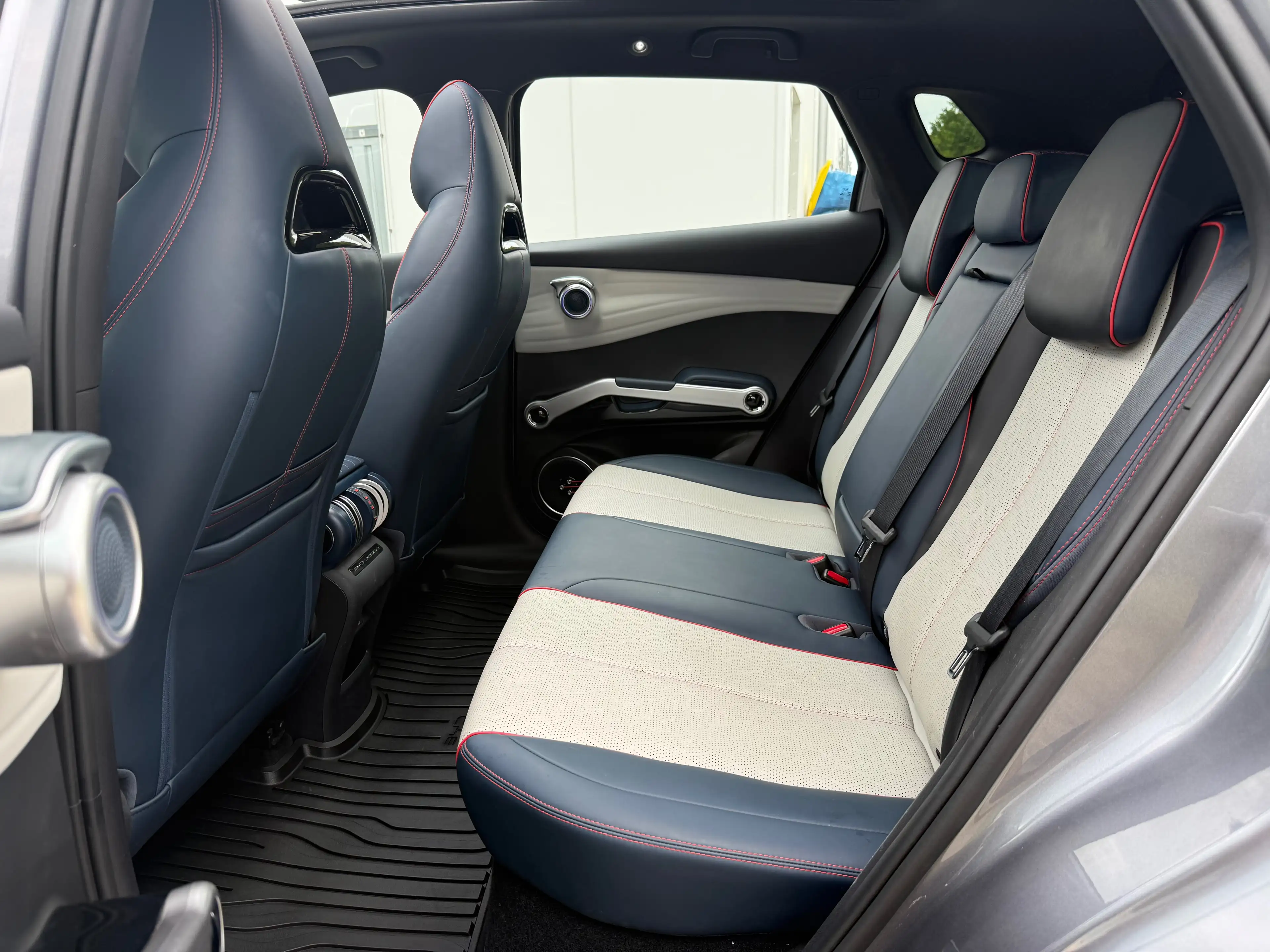 BYD Seal Design Edition - Finanzierung- Pano - Top Gepflegt — photo 15