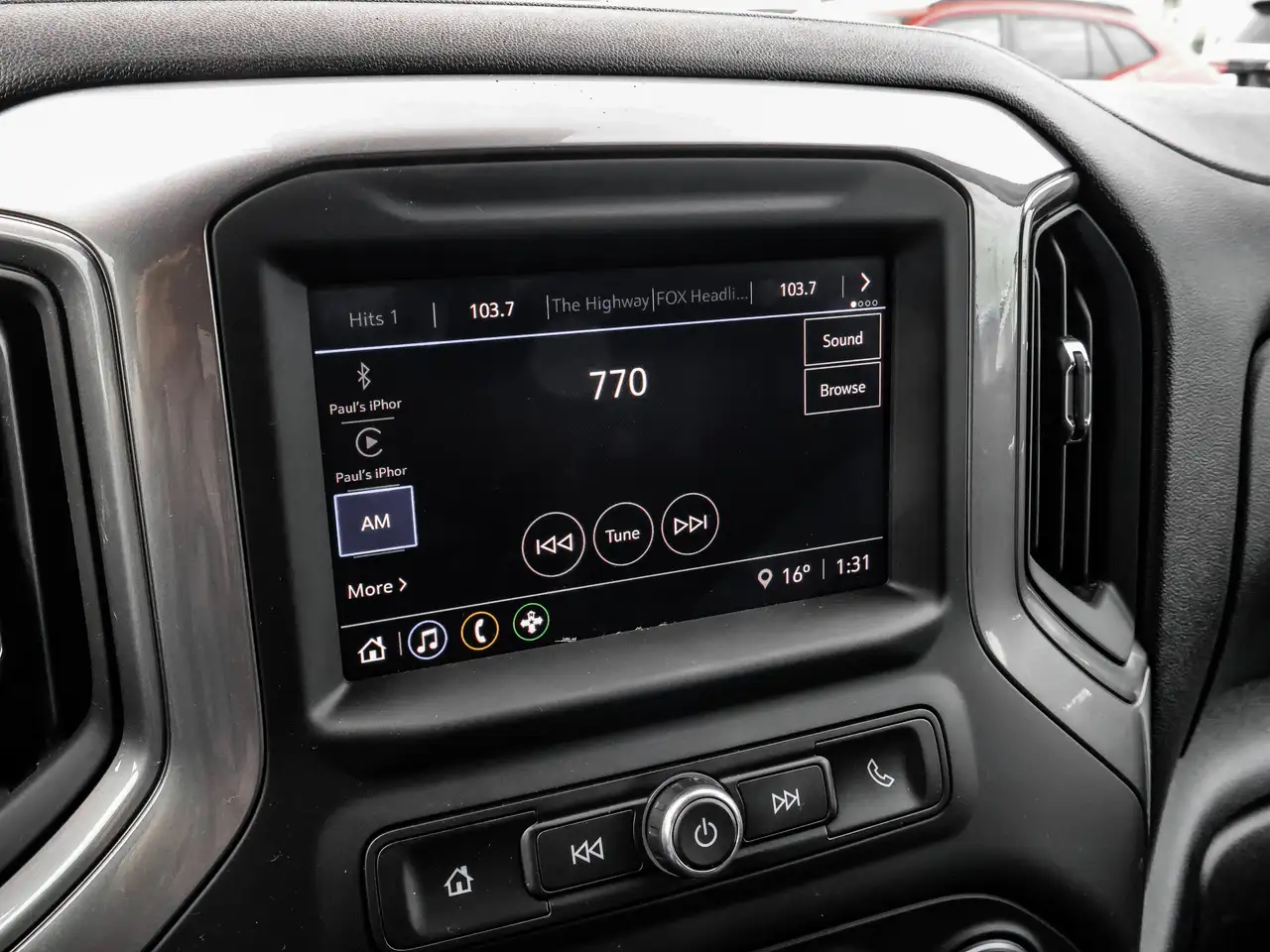 Chevrolet Silverado 1500 снимка Chevrolet Silverado 1500