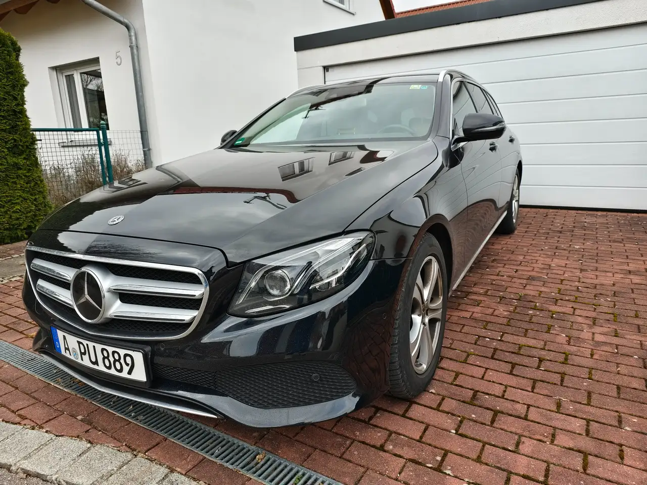 Mercedes-Benz E 200