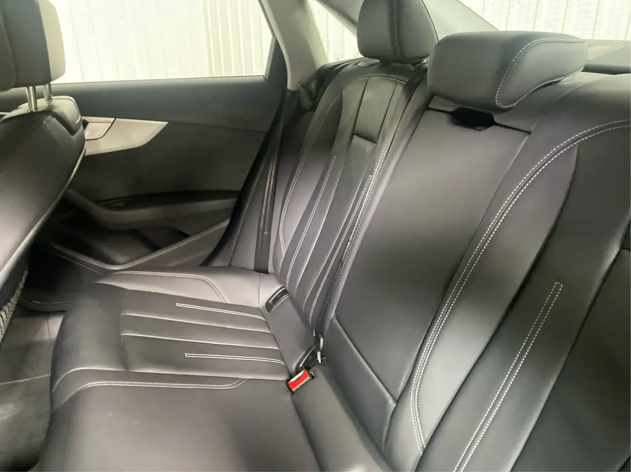 Audi A4 снимка Audi A4