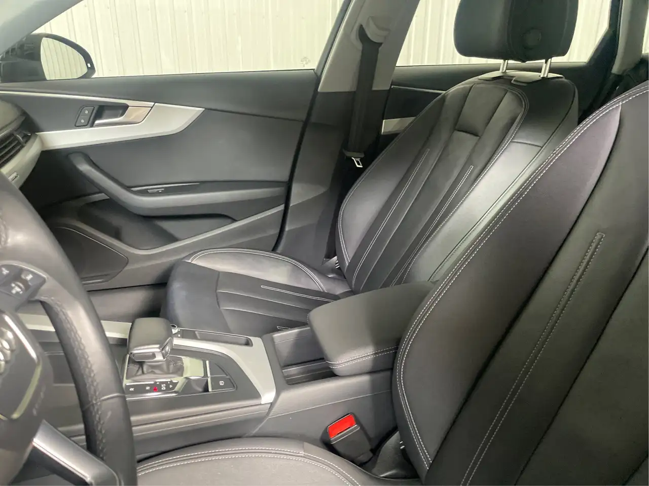 Audi A4 снимка Audi A4