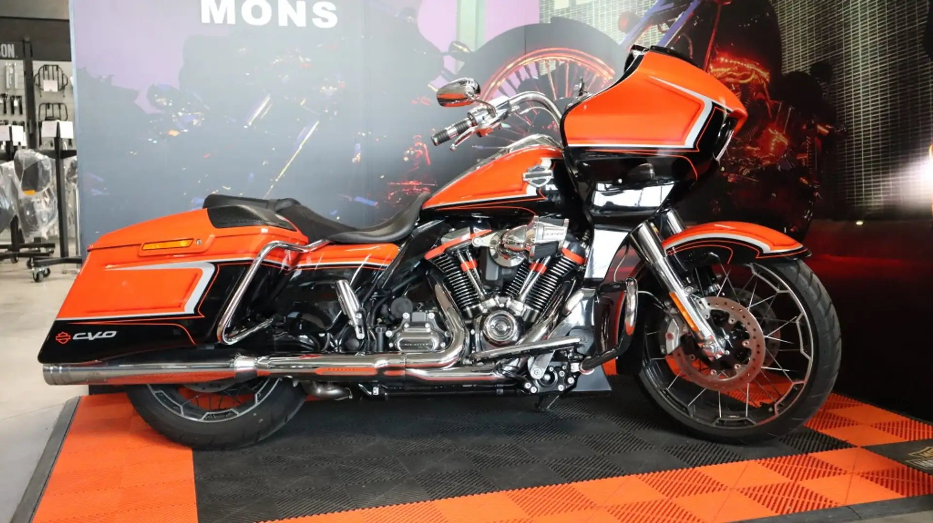 Harley-Davidson Tour Glide Road Orange - 1