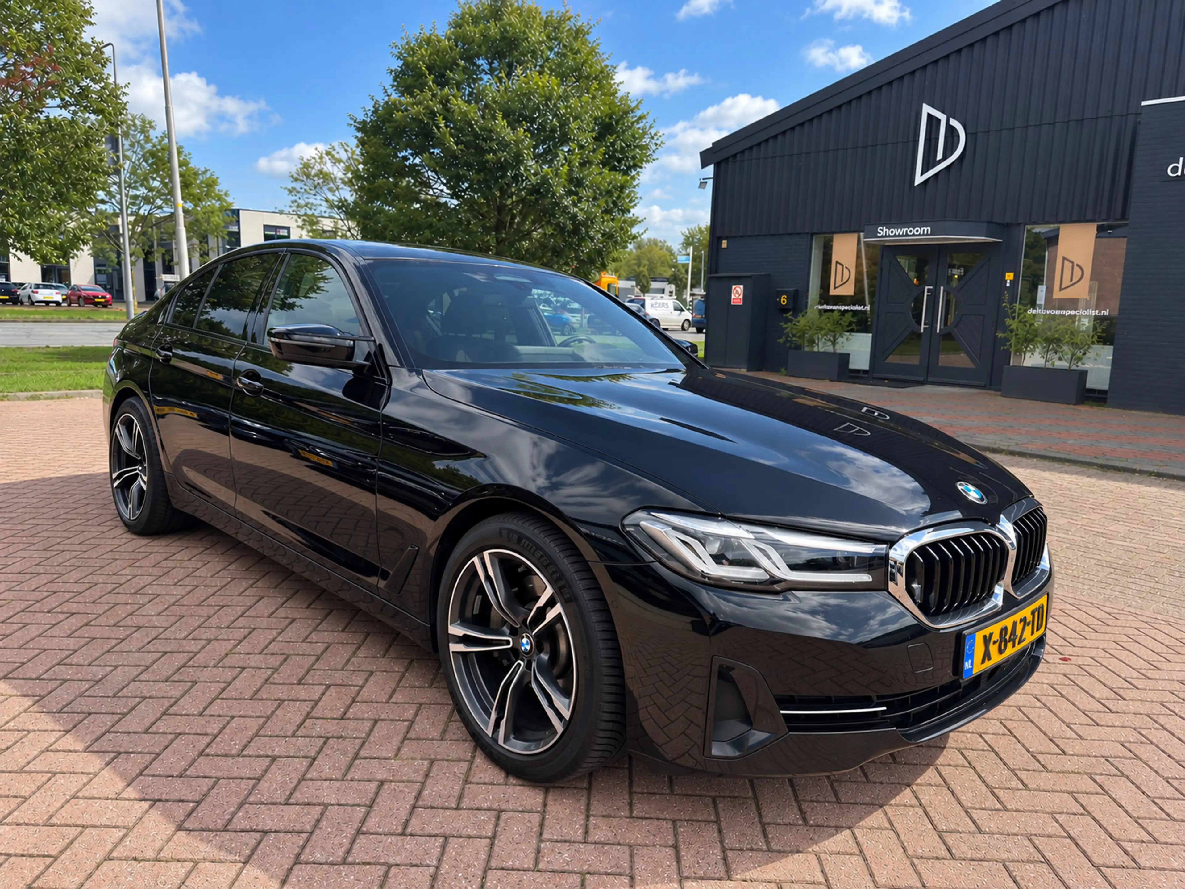 BMW 530 5-serie 530e Business Edition Plus — photo 2