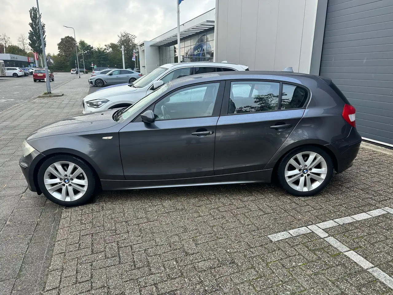 BMW 120