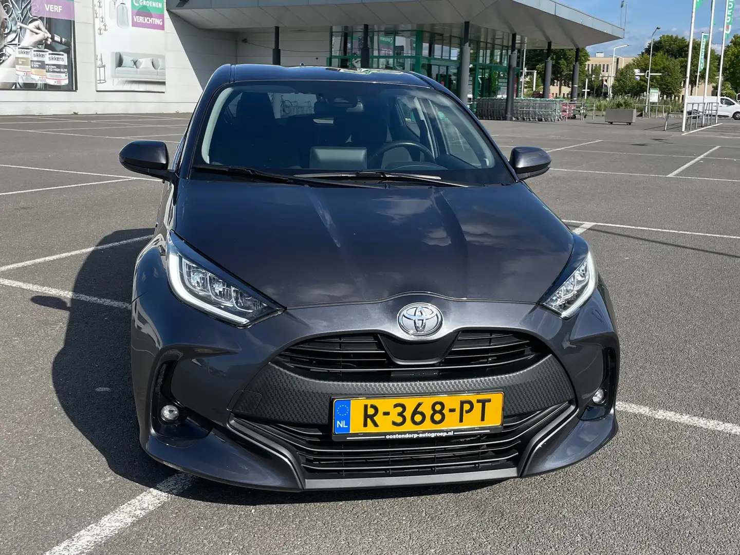 Toyota Yaris Yaris 1.5 Hyb. Dynamic Tech Edition Grijs - 2