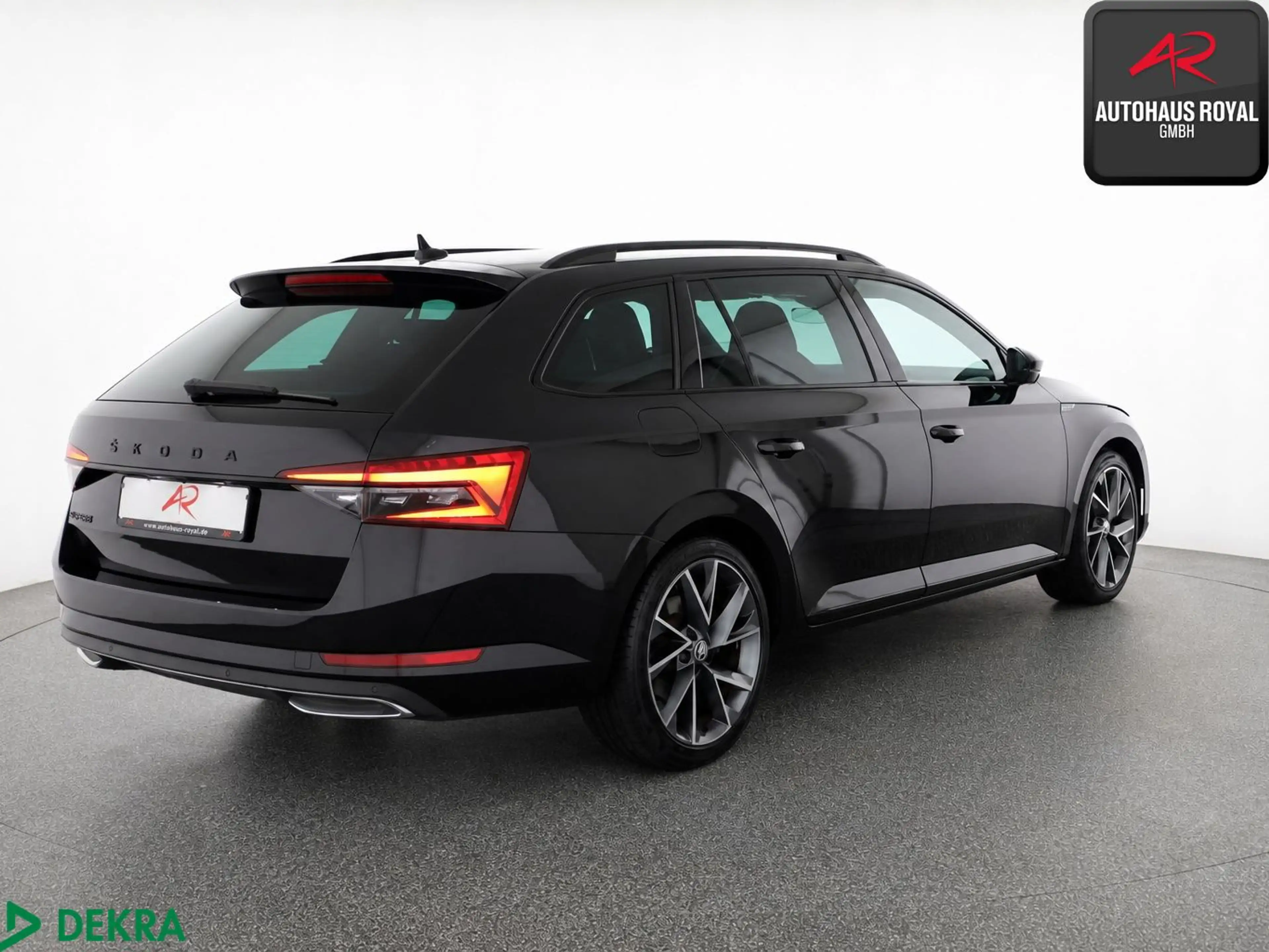 Skoda Superb Combi 2.0 TDI SPORTLINE KAMERA,KESSY,ACC — photo 5