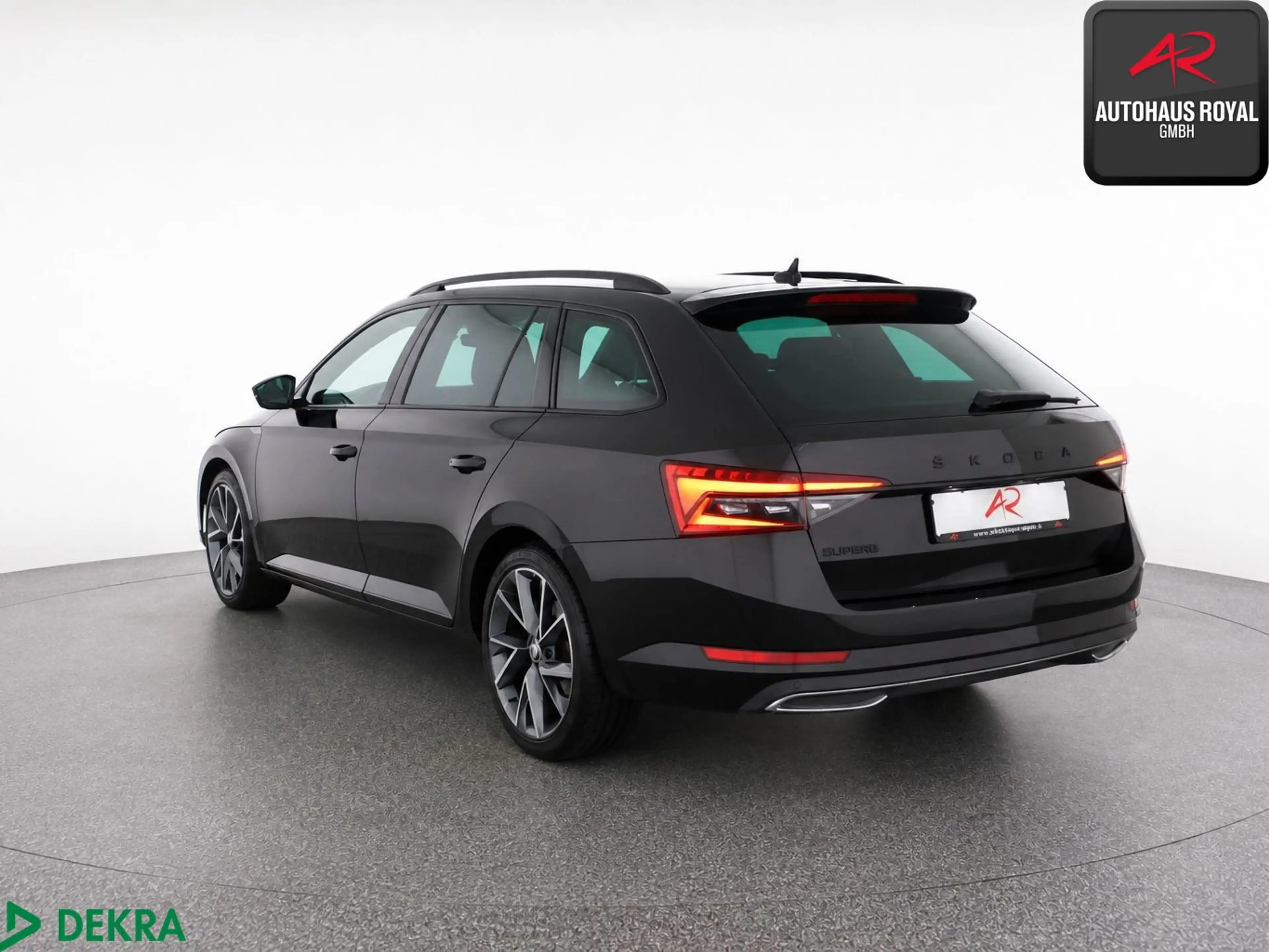 Skoda Superb Combi 2.0 TDI SPORTLINE KAMERA,KESSY,ACC — photo 3