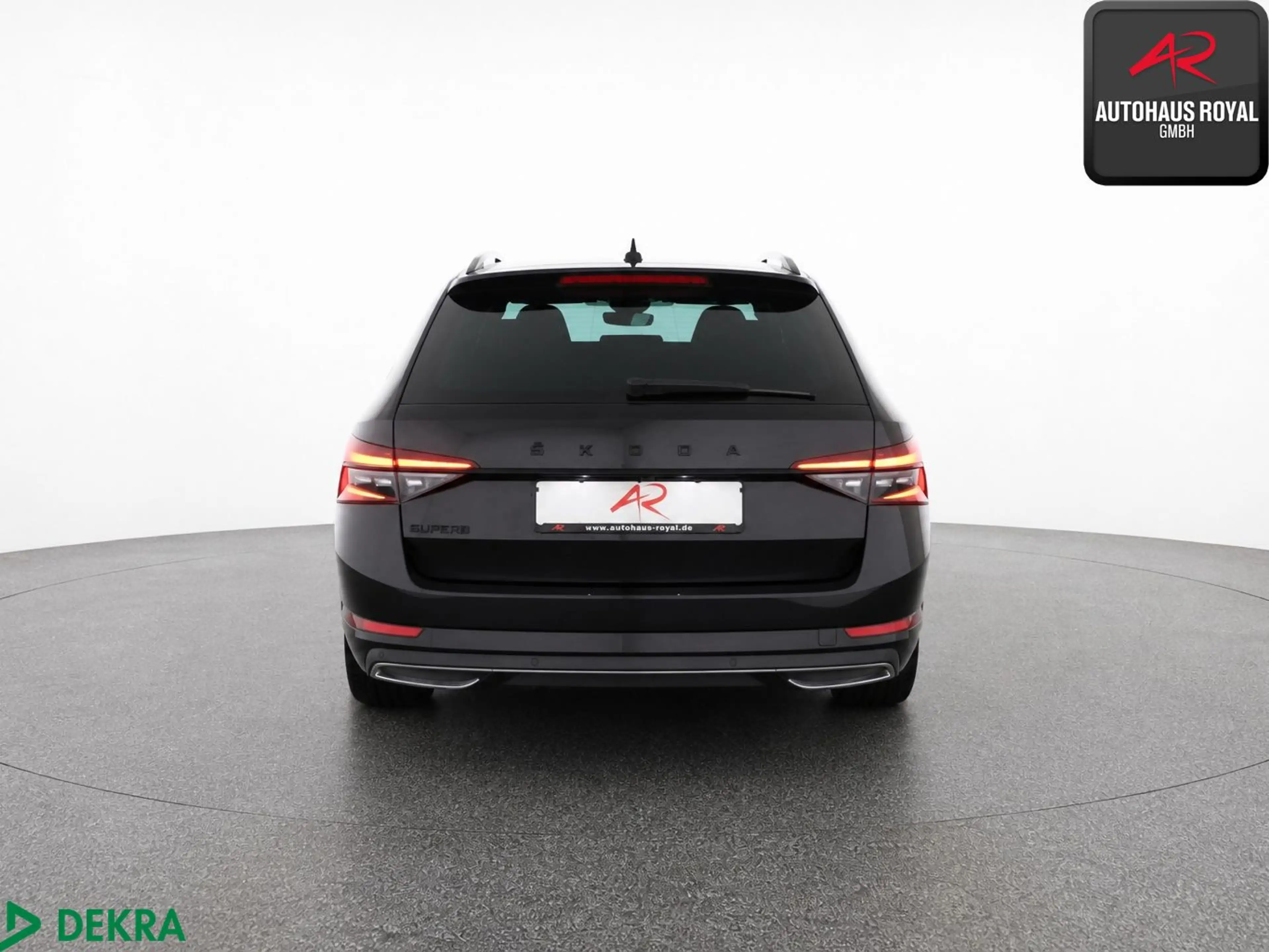 Skoda Superb Combi 2.0 TDI SPORTLINE KAMERA,KESSY,ACC — photo 4