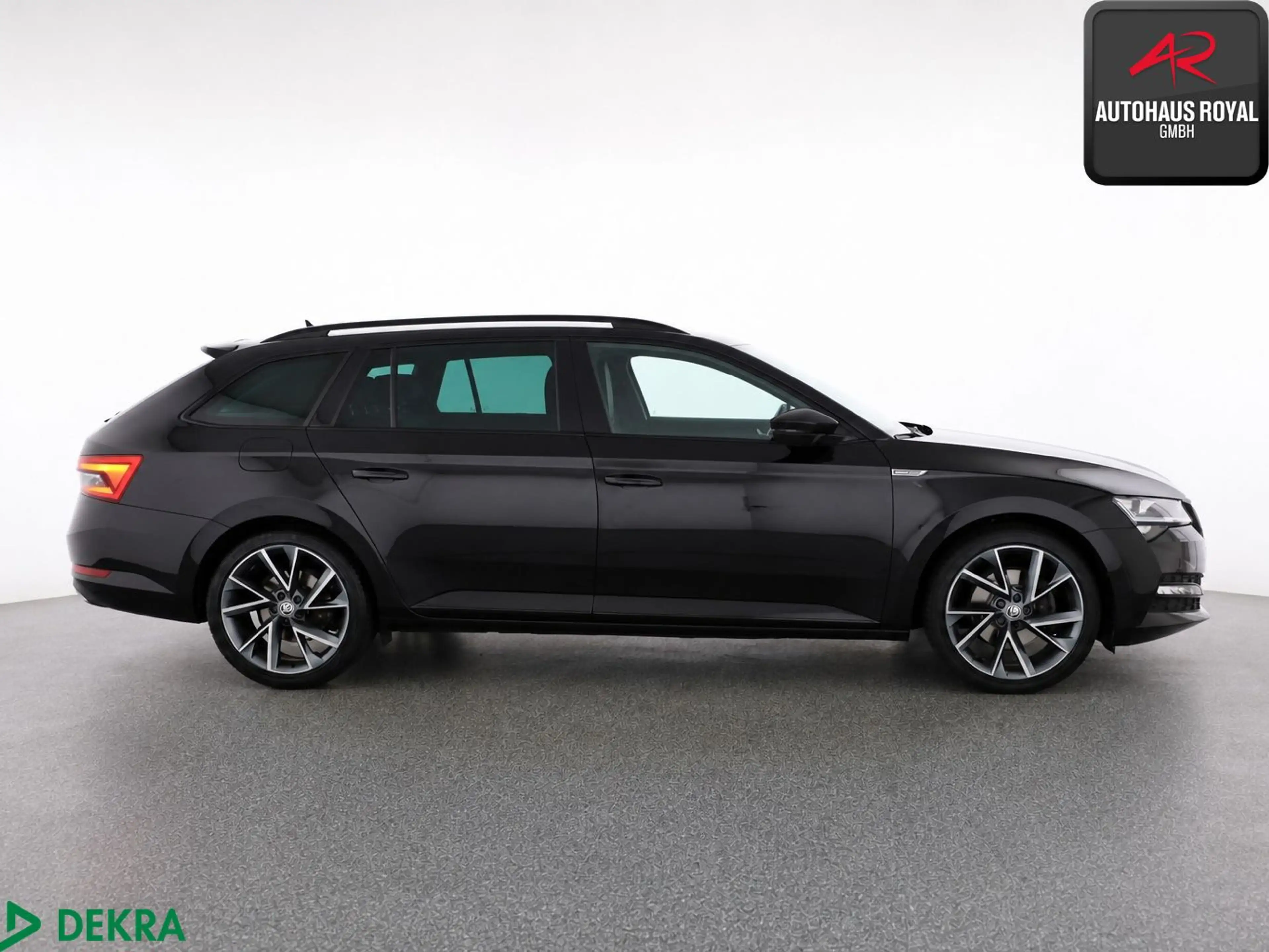 Skoda Superb Combi 2.0 TDI SPORTLINE KAMERA,KESSY,ACC — photo 6