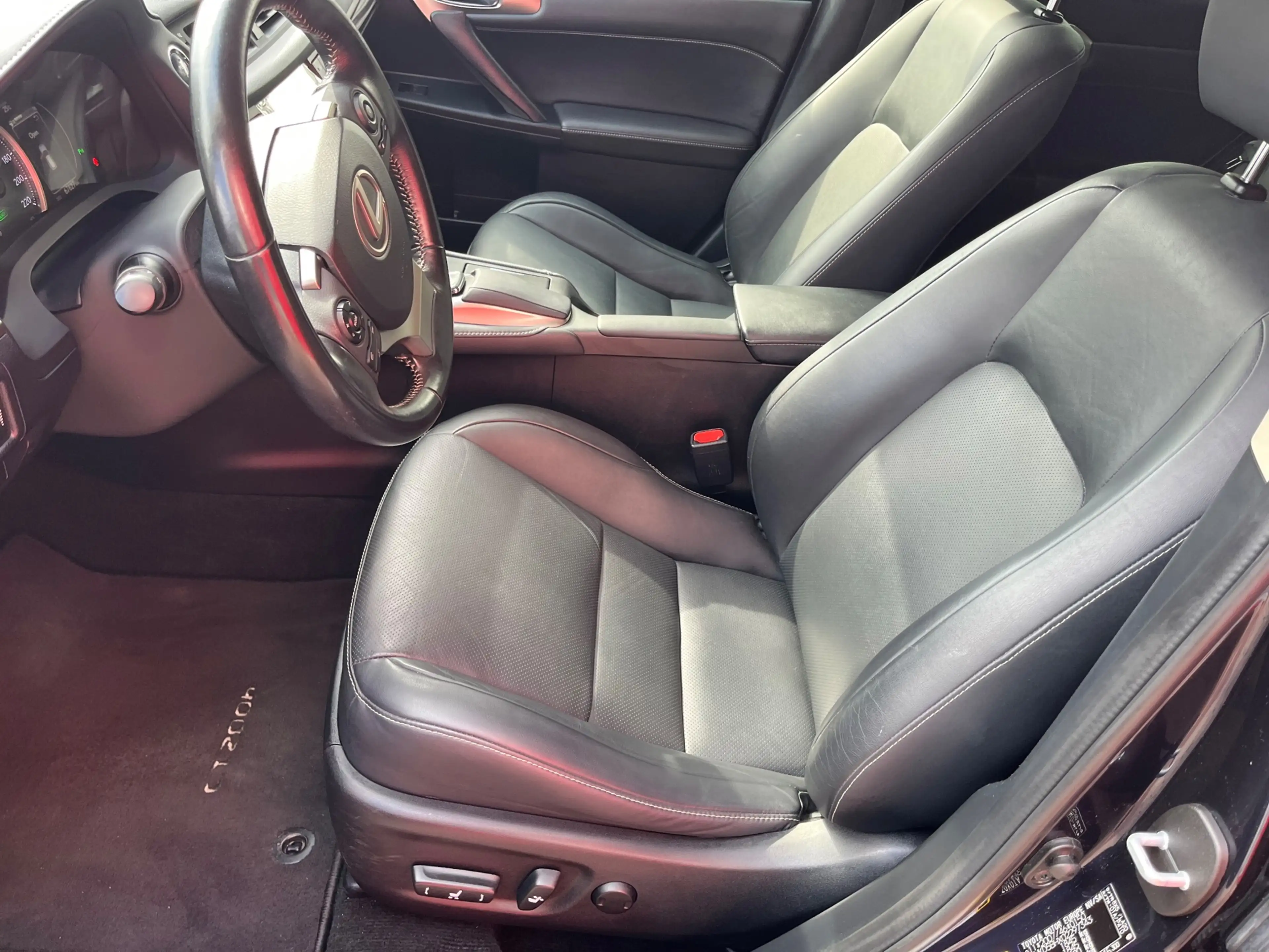 Lexus CT 200h Luxury Line / Leder / Elektr. memo stoel / Mark Le — photo 3