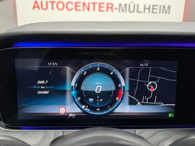 Mercedes-Benz E-Class view 20