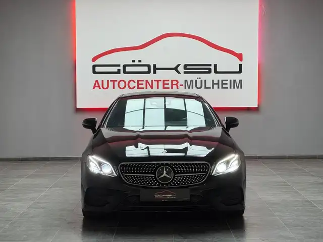 Mercedes-Benz E Class view 3