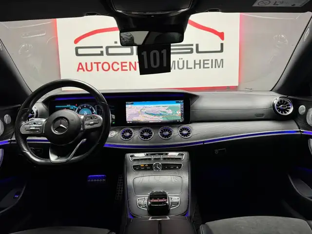 Mercedes-Benz E Class view 11