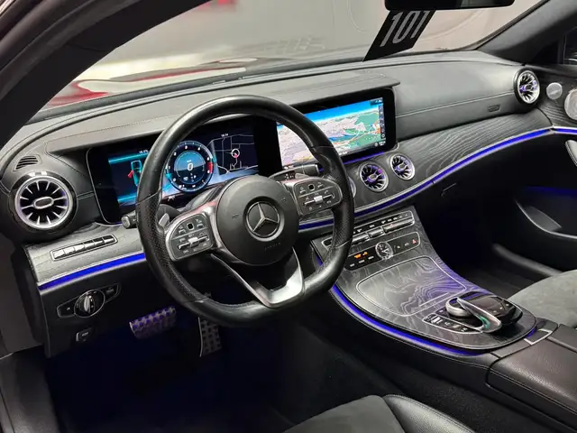 Mercedes-Benz E Class view 8