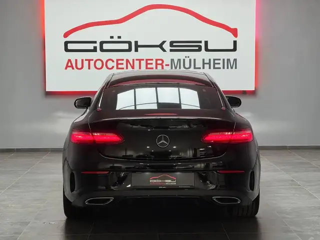 Mercedes-Benz E Class view 7