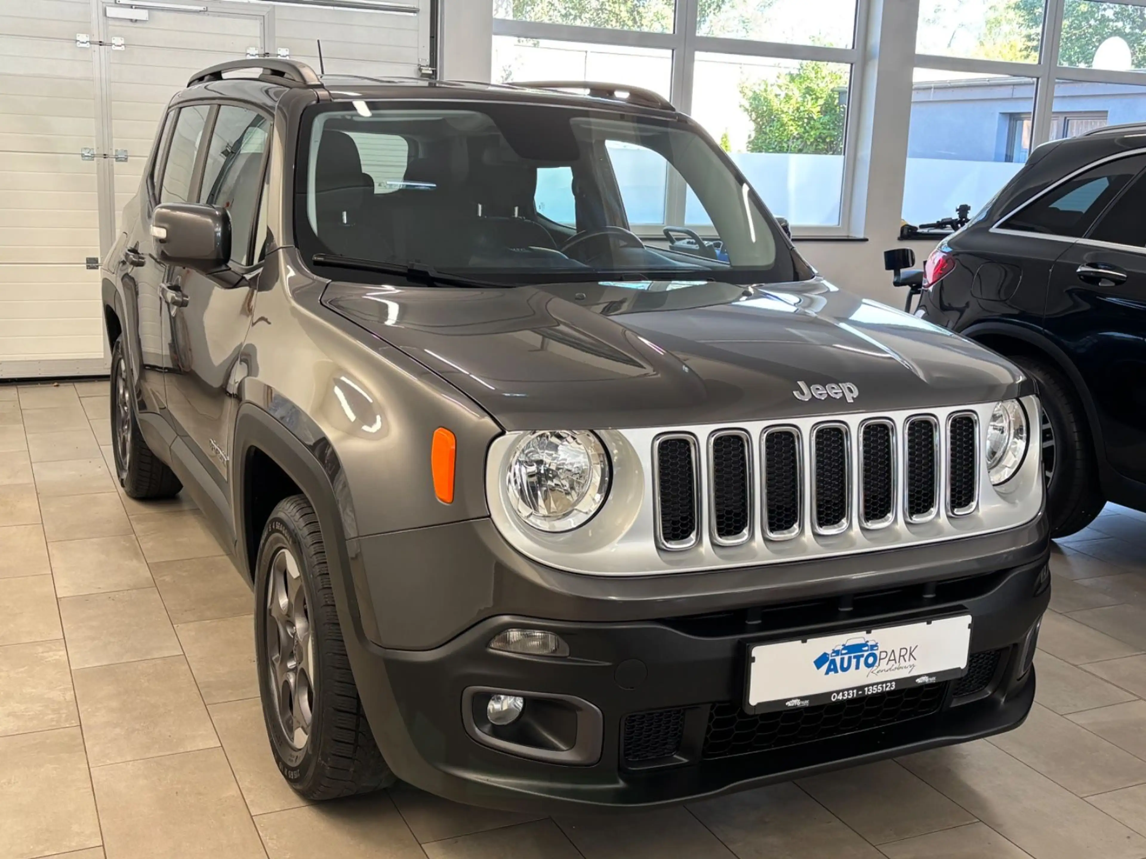 Jeep Renegade Longitude Adventure Edition FWD — photo 5