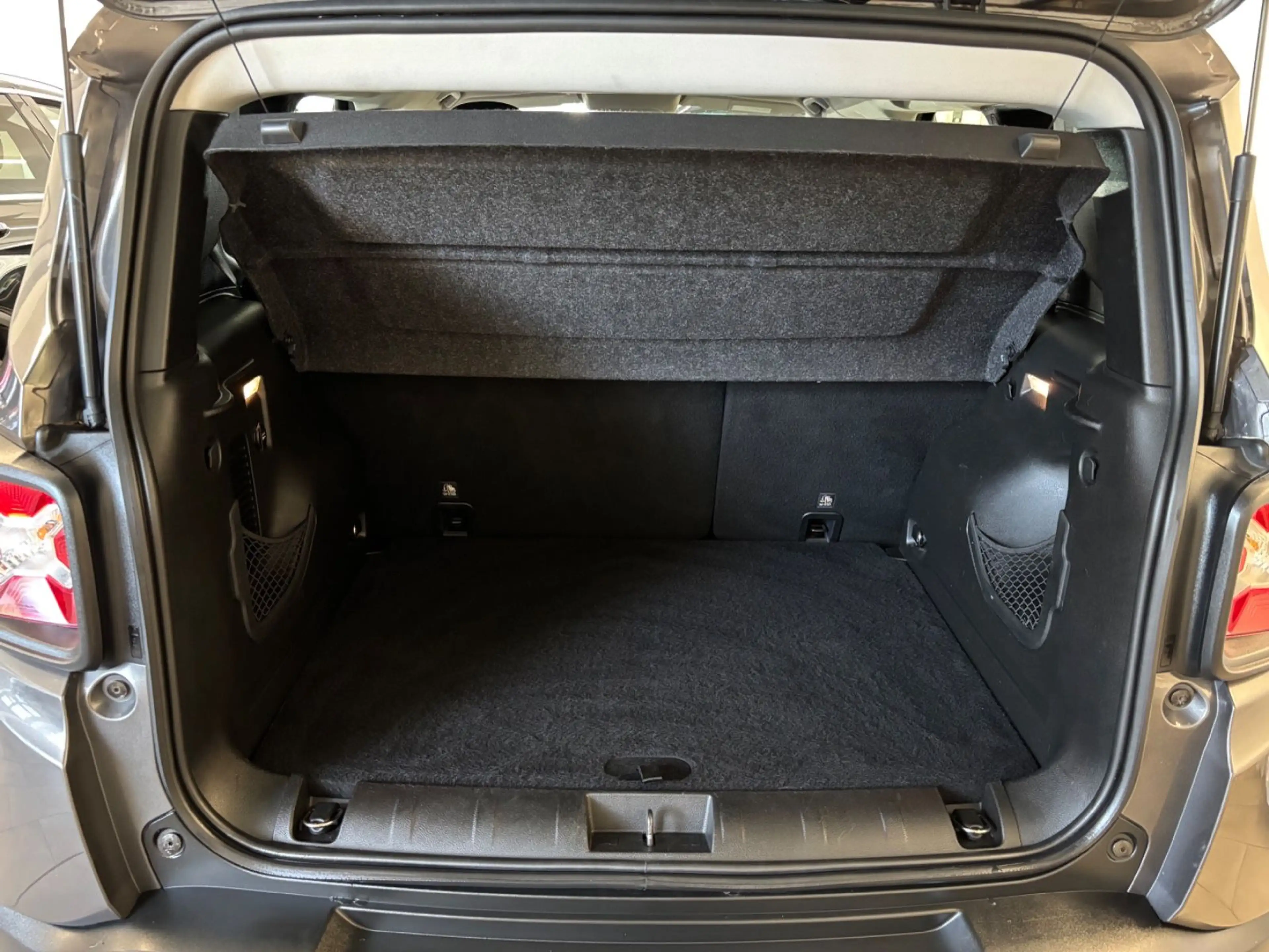 Jeep Renegade Longitude Adventure Edition FWD — photo 6
