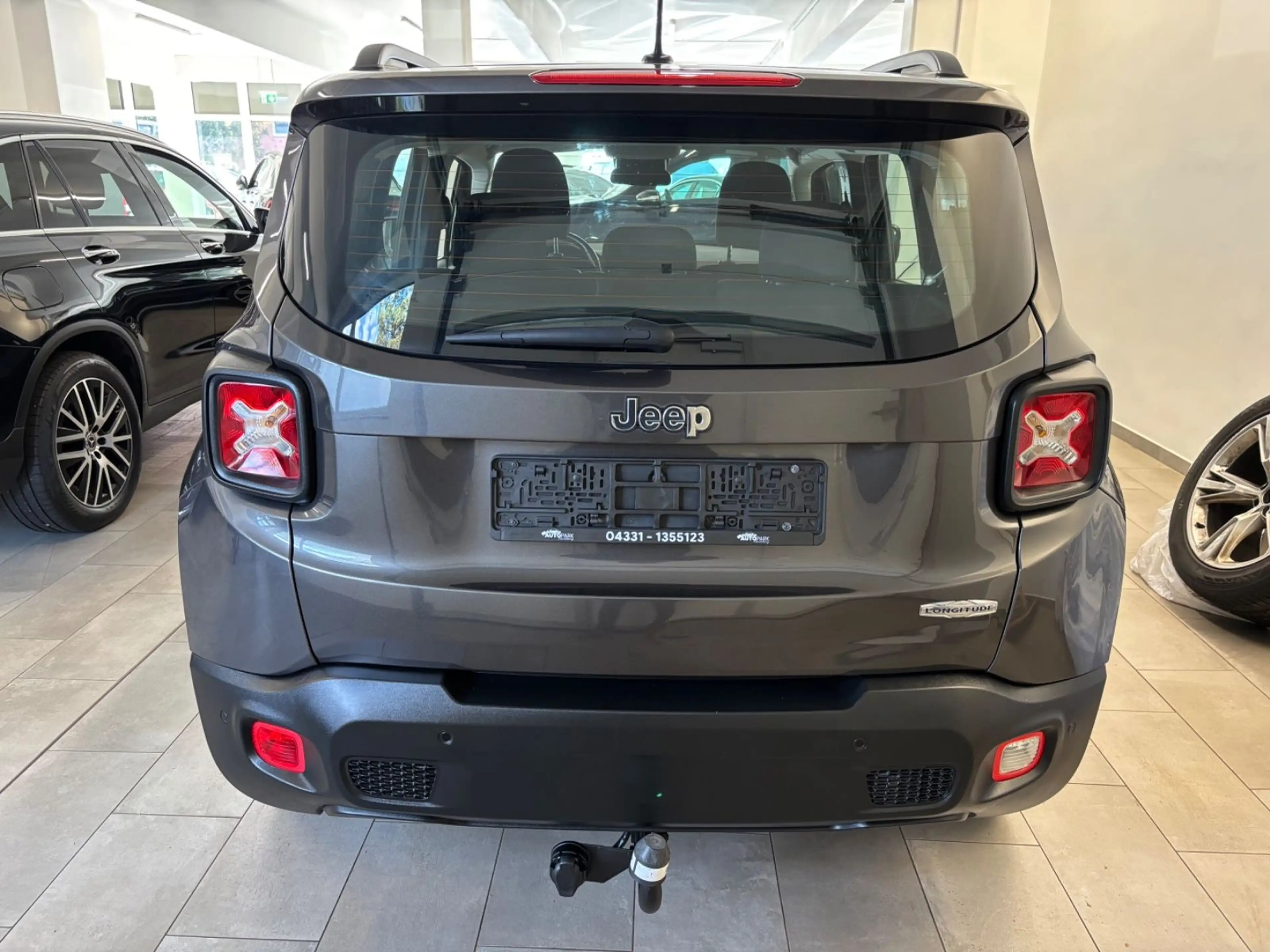 Jeep Renegade Longitude Adventure Edition FWD — photo 8