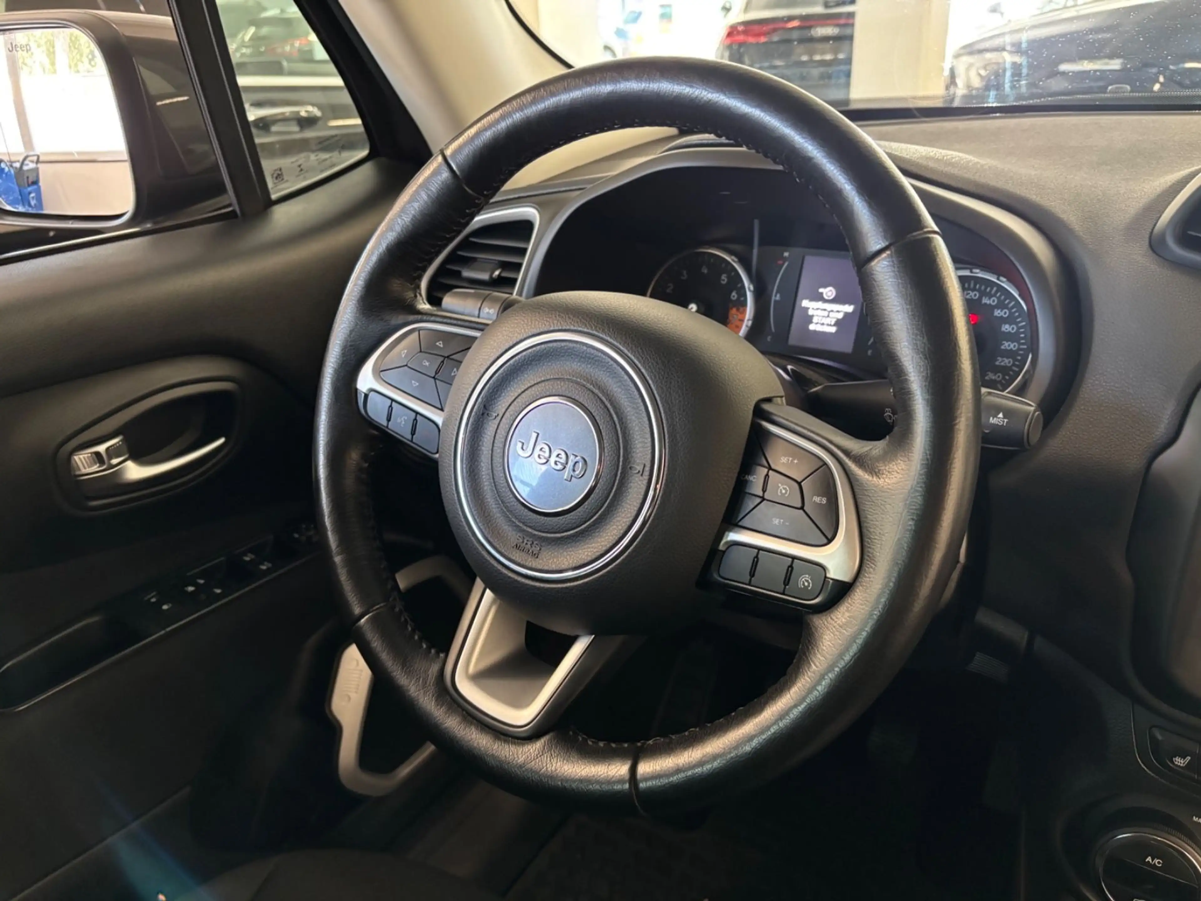 Jeep Renegade Longitude Adventure Edition FWD — photo 15