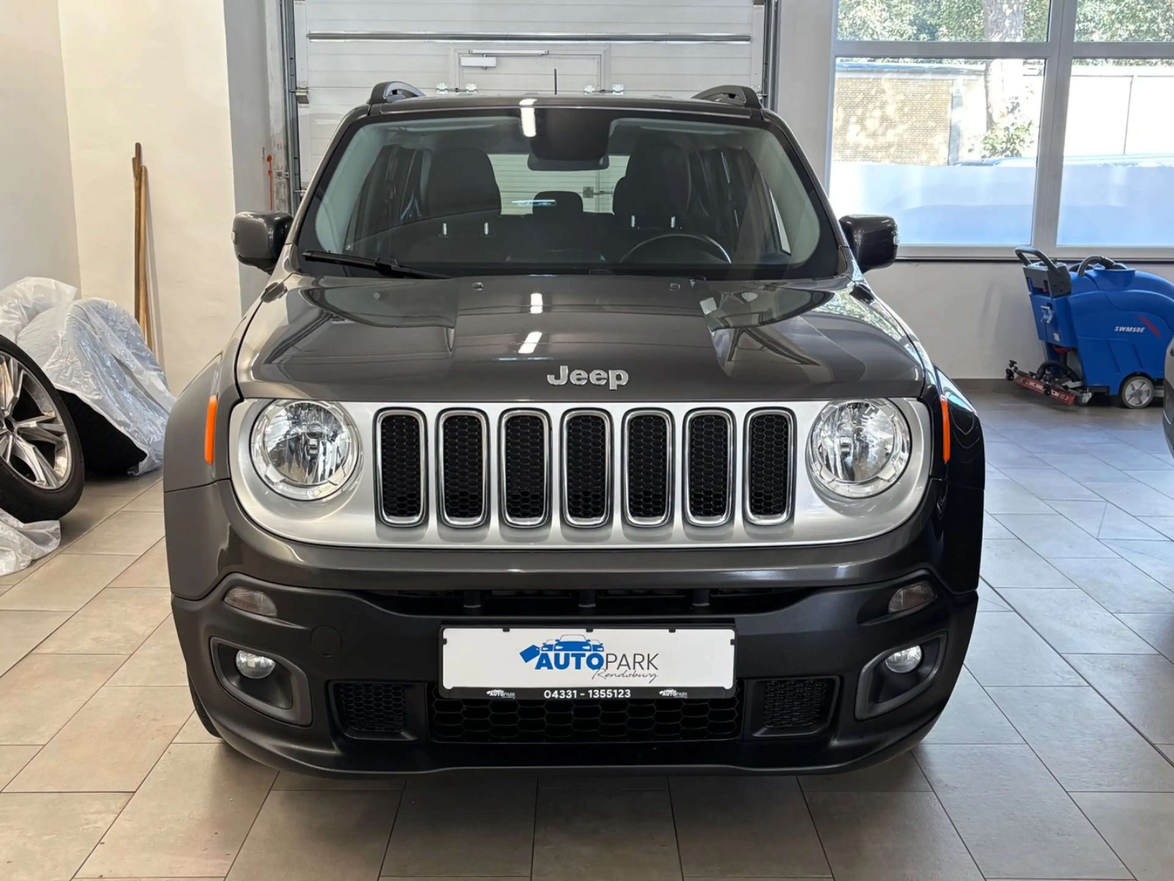Jeep Renegade Longitude Adventure Edition FWD — photo 2