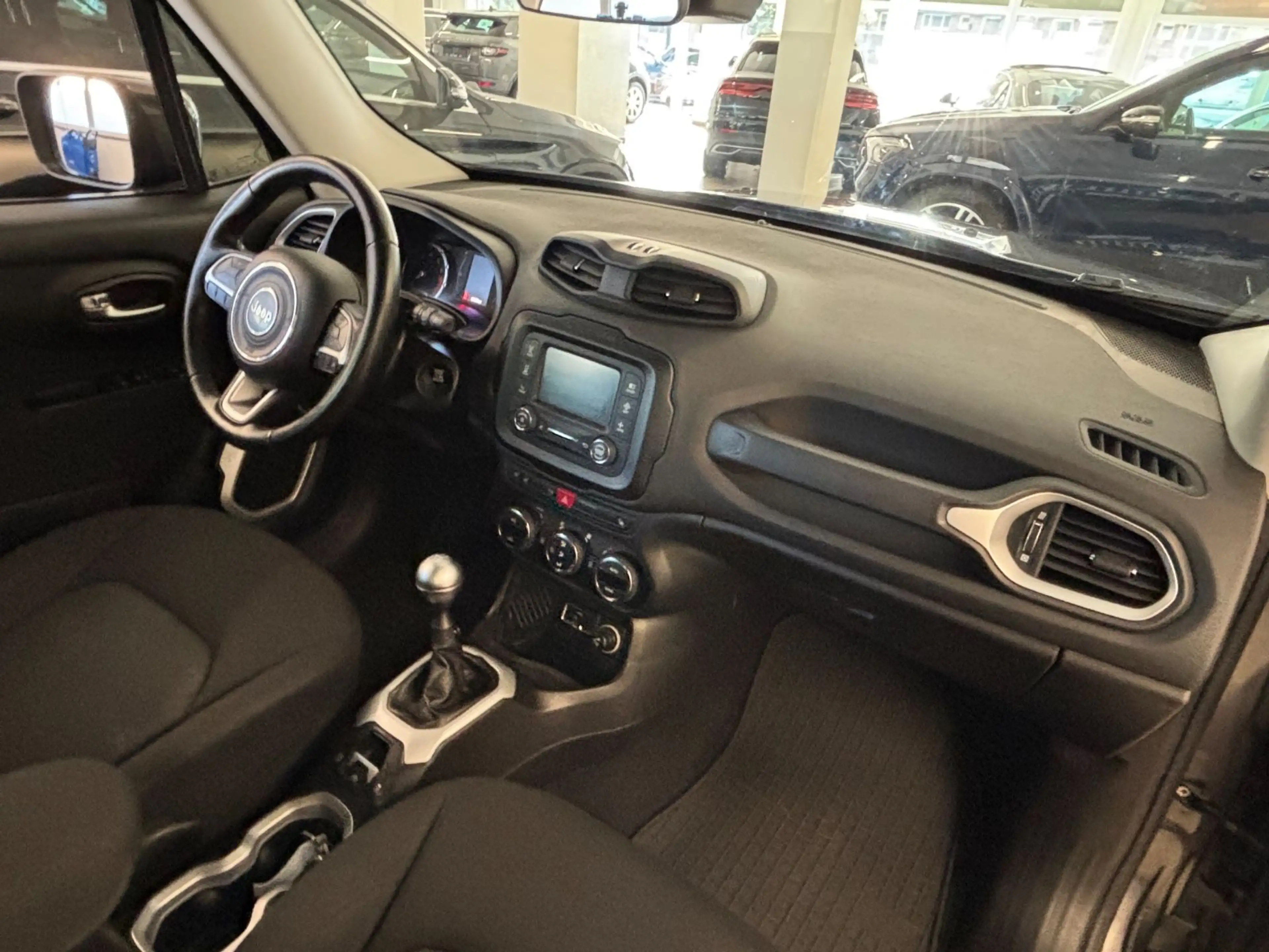 Jeep Renegade Longitude Adventure Edition FWD — photo 14
