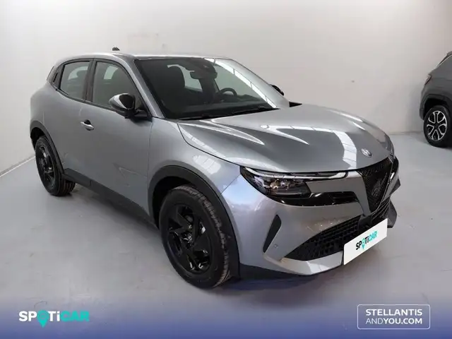 Alfa Romeo Junior Ibrida Ti 108kW (145CV) -