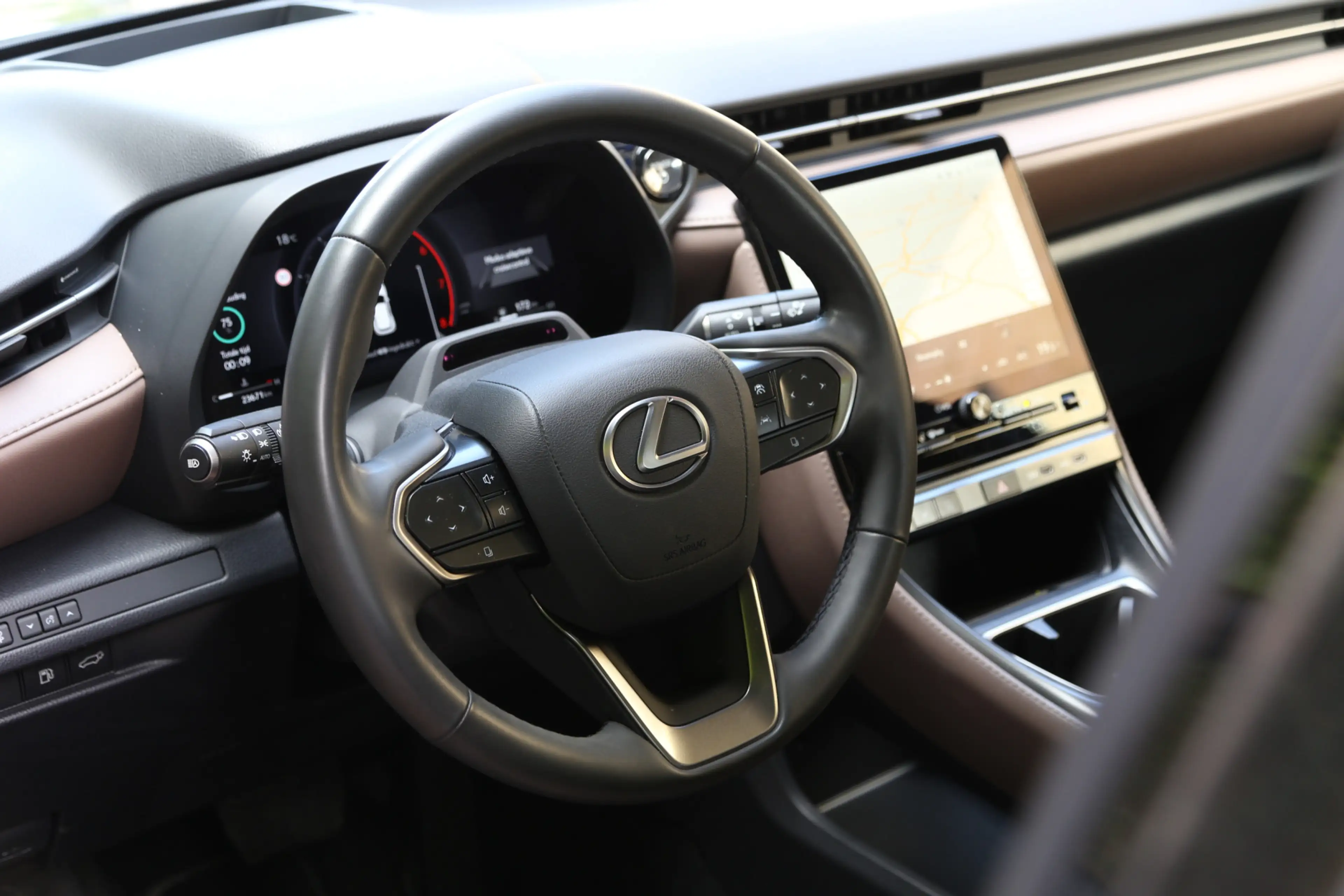 Lexus LBX 1.5 Original Edition 2WD Leer HuD 360view Mark Lev — photo 9