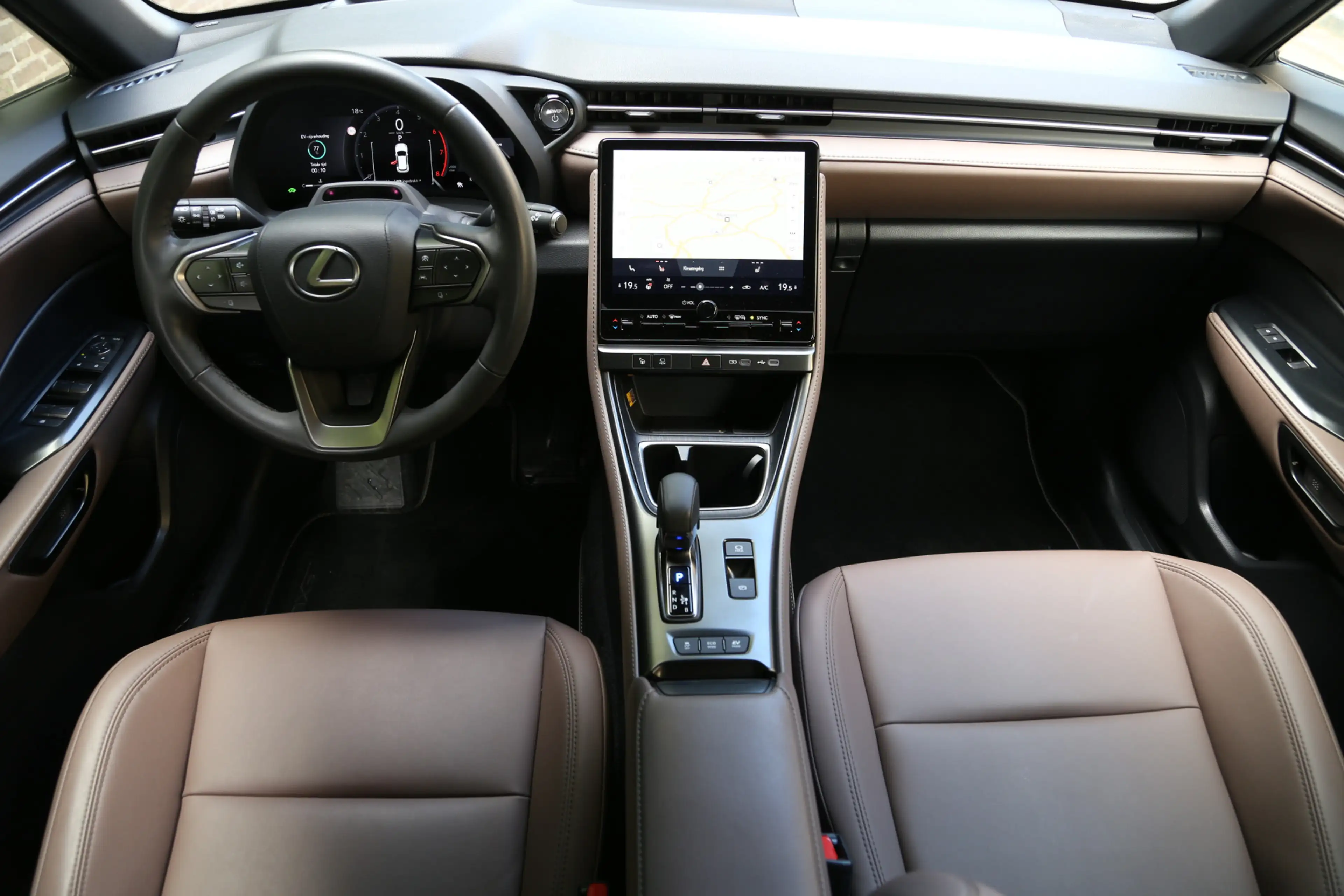 Lexus LBX 1.5 Original Edition 2WD Leer HuD 360view Mark Lev — photo 5