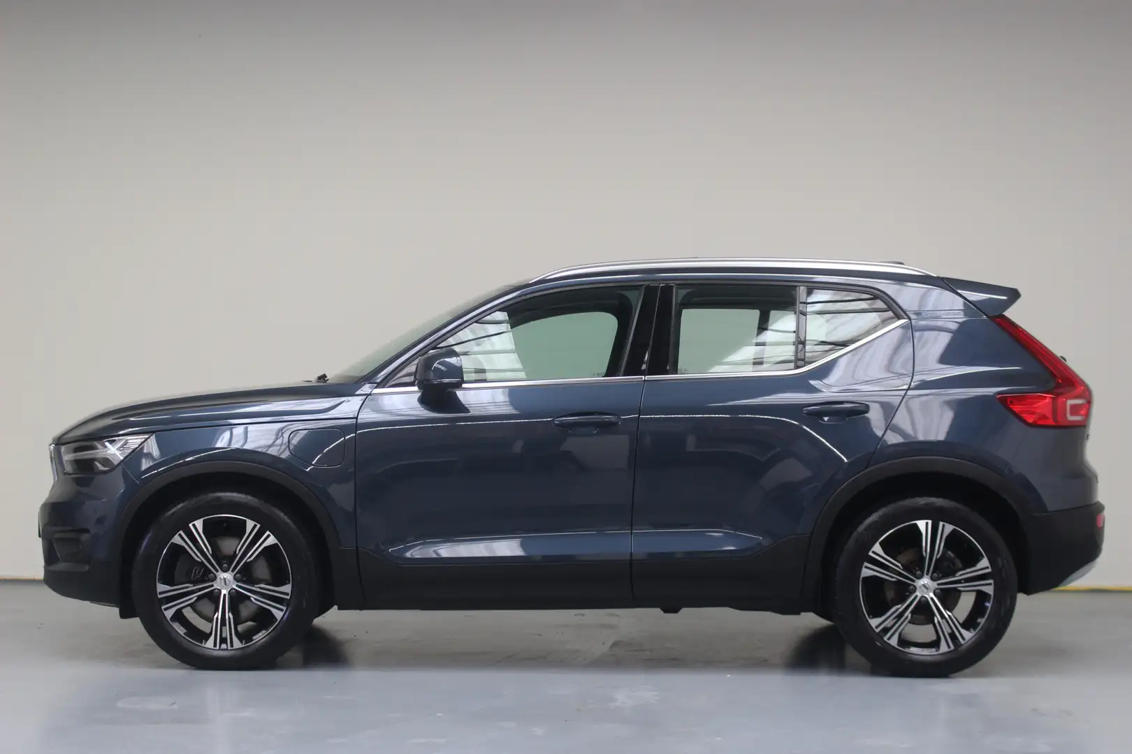 Volvo XC40 T5 Recharge Inscription | Rijklaarprijs | Pano dak Bleu - 2