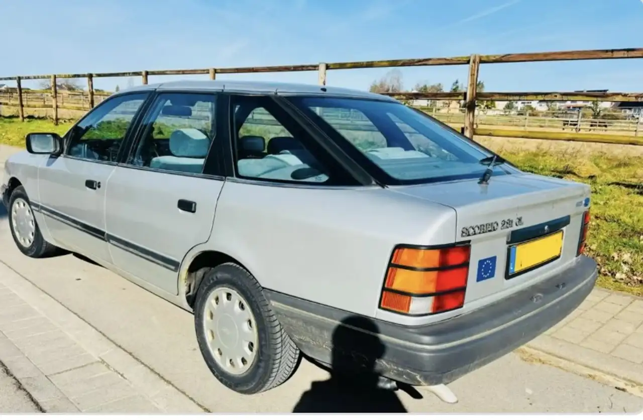 Ford Scorpio GL, foto 2