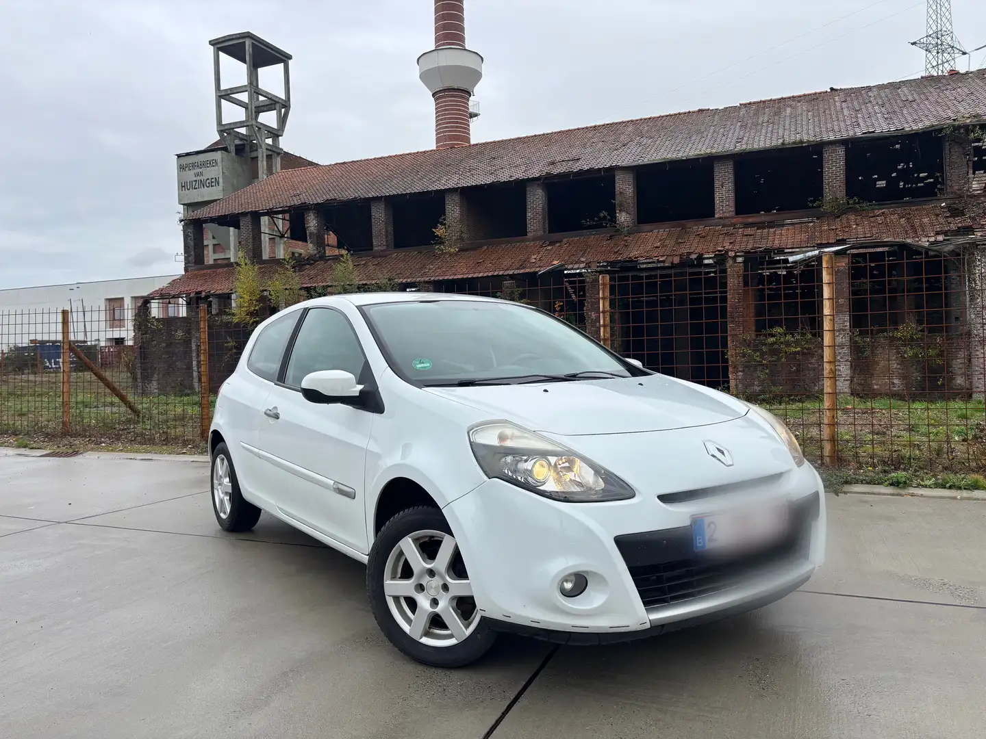 Renault Clio 1.2i 16v Expression - 1