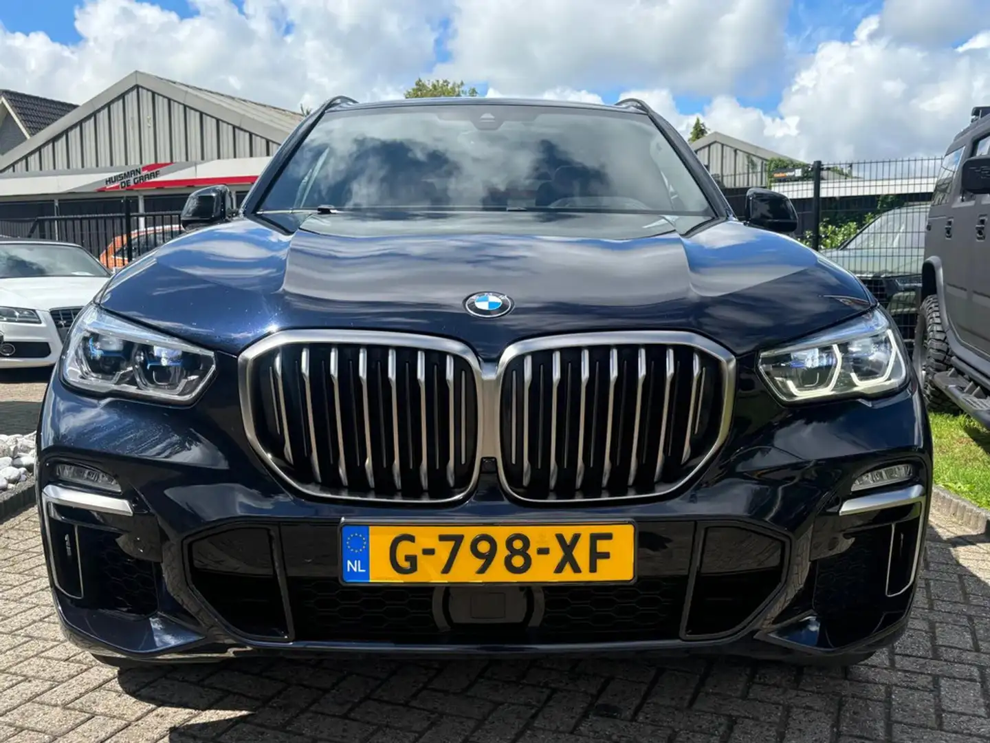 BMW X5 M50D 2019 Zwart Panoramadak Trekhaak M-Pakket Zwart - 2