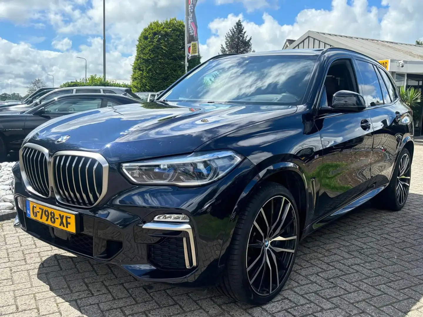 BMW X5 M50D 2019 Zwart Panoramadak Trekhaak M-Pakket Zwart - 1