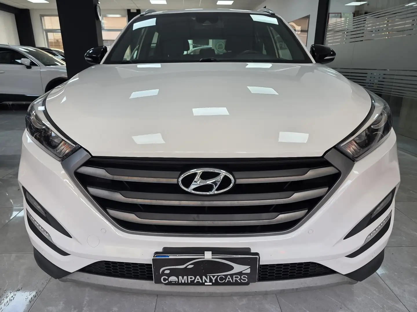 Hyundai TUCSON 1.7 crdi Sound 2wd 115cv - 2