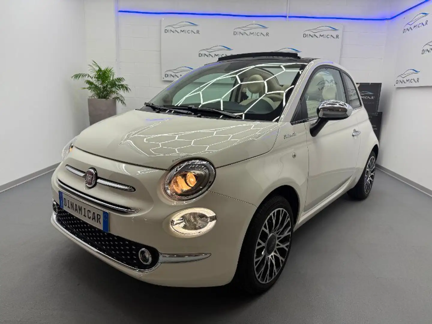 Fiat 500C 500 C 1.0 Hybrid LIMITED EDITION FRAU Beige - 1