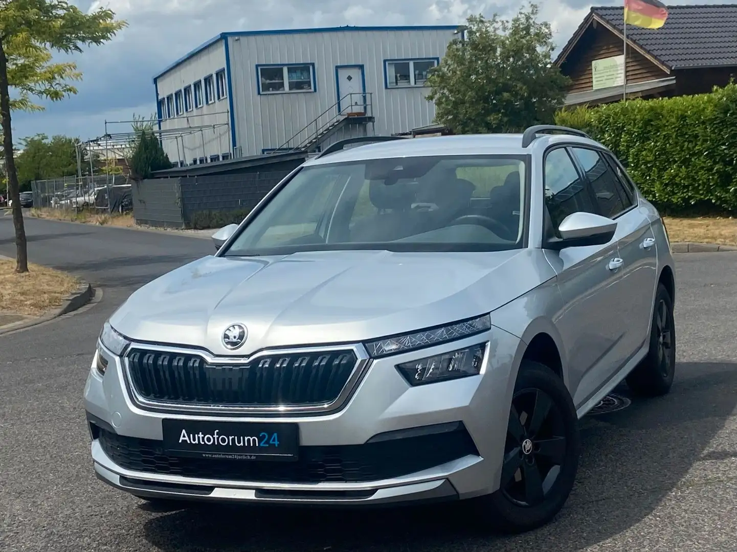 Skoda Kamiq Ambition*Tempo*PDC*SHZ*CarPlay* Silber - 1