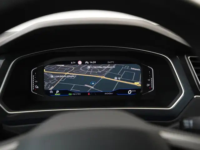 Volkswagen Tiguan view 10
